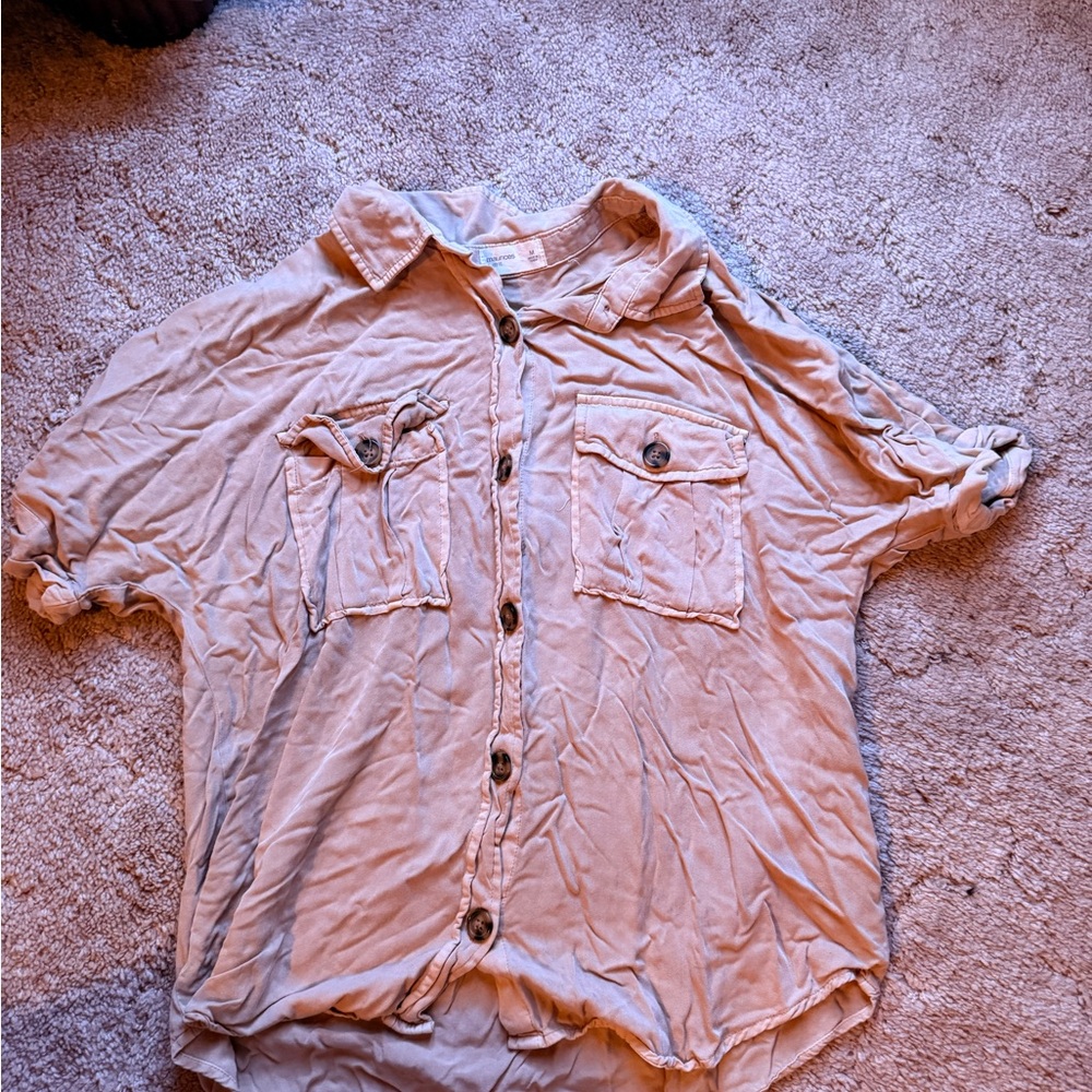 Maurices Relaxed Fit Shirt in Light Gray